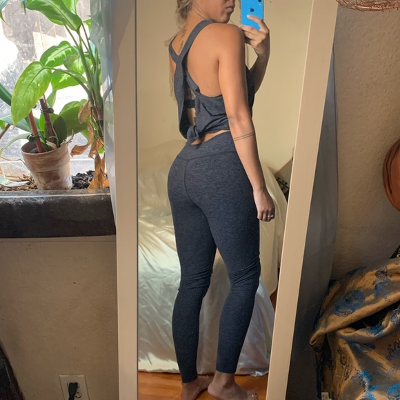 🚫🚫sold🚫🚫Beyond yoga leggings set - Picture 3 of 4